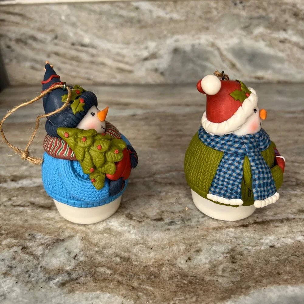 Set Of 2 Light Up Snowman Christmas Ornaments Knit Pattern Coat & Scarfs
